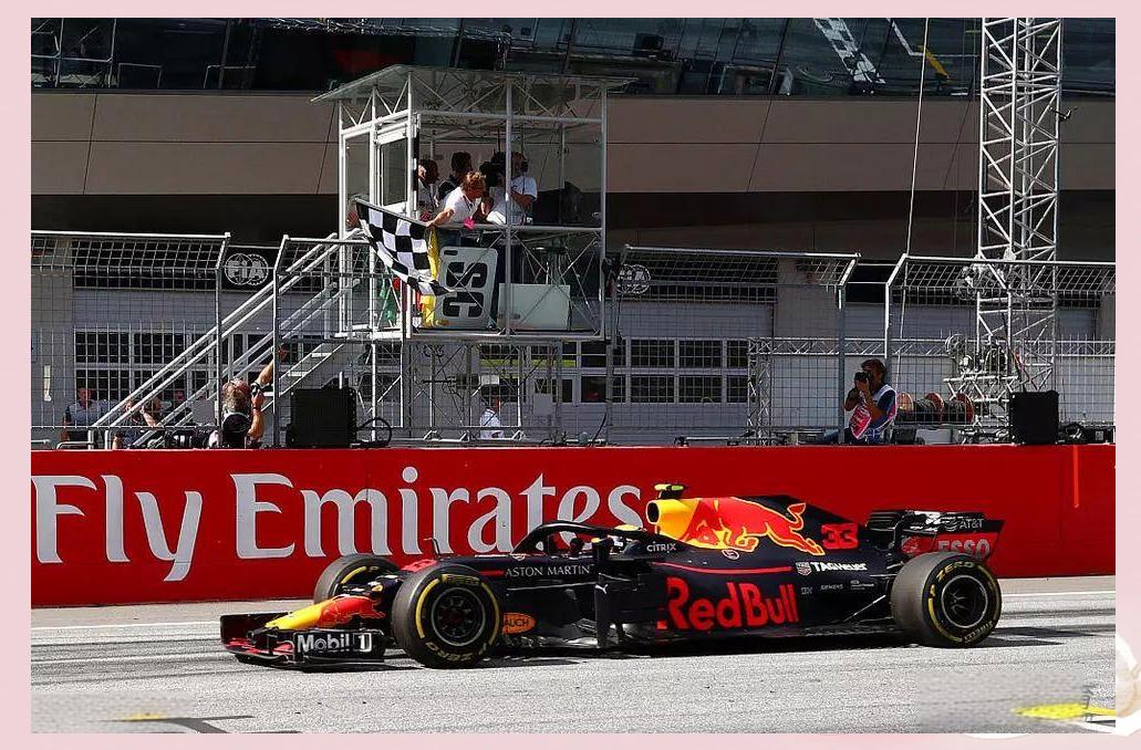 索伯车队横扫哈斯车队，维斯塔潘带队取胜