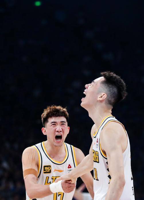 江苏队鏖战辽宁队，孙铭徽带队取胜