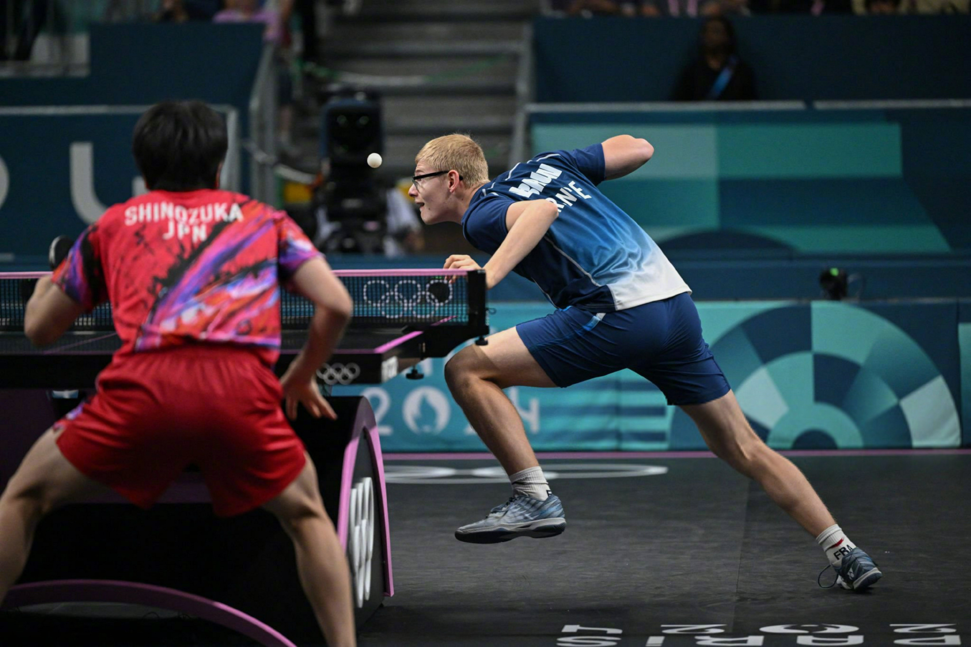 法国队力克日本队，马龙带队取胜