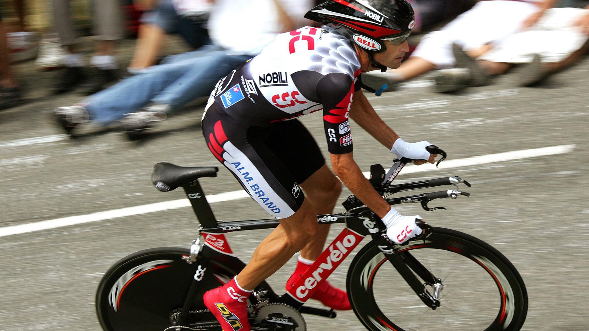 武切维奇统治全场，篮网稳扎稳打力克广厦